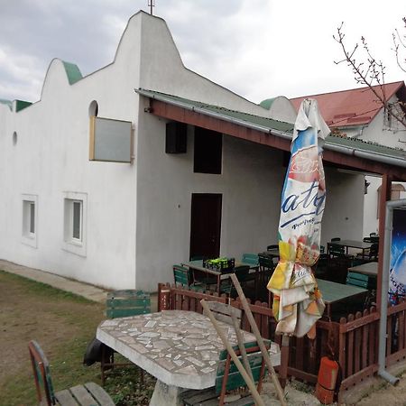 Gasthaus Enduro Bica Hotel Caransebes Luaran gambar